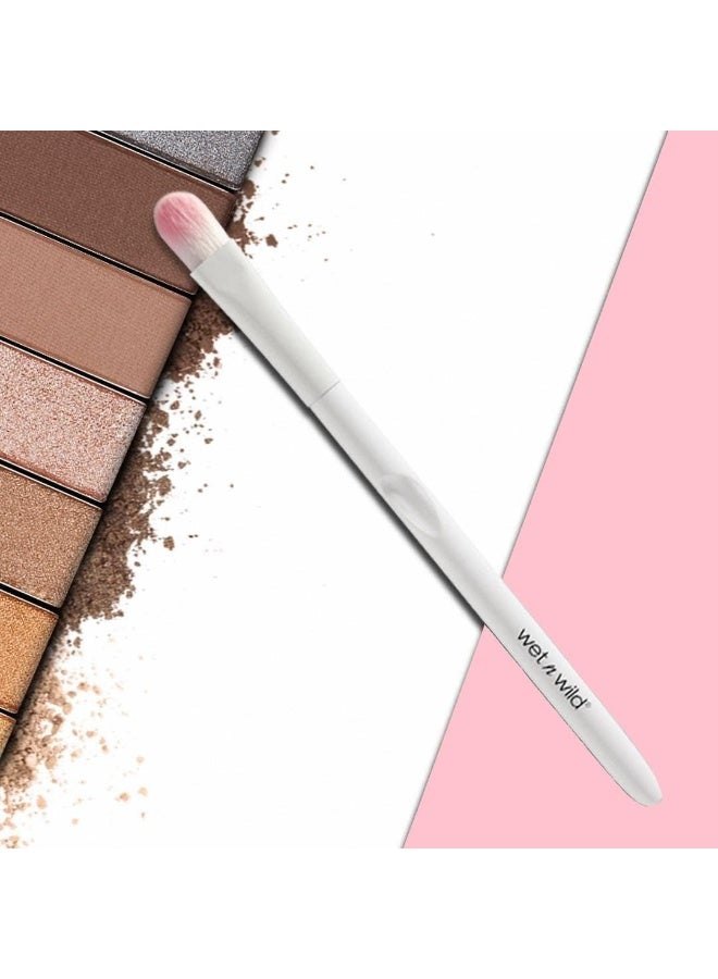 Large Eyeshadow Brush E786 - image 2