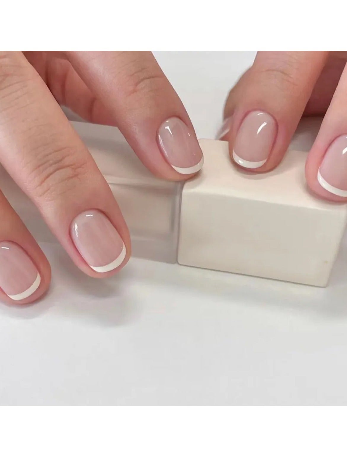 24Pcs Press on False Nails,Simple Nude Nail French Tip Stickers,,Fake Acrylic Nails With Glue Kit.