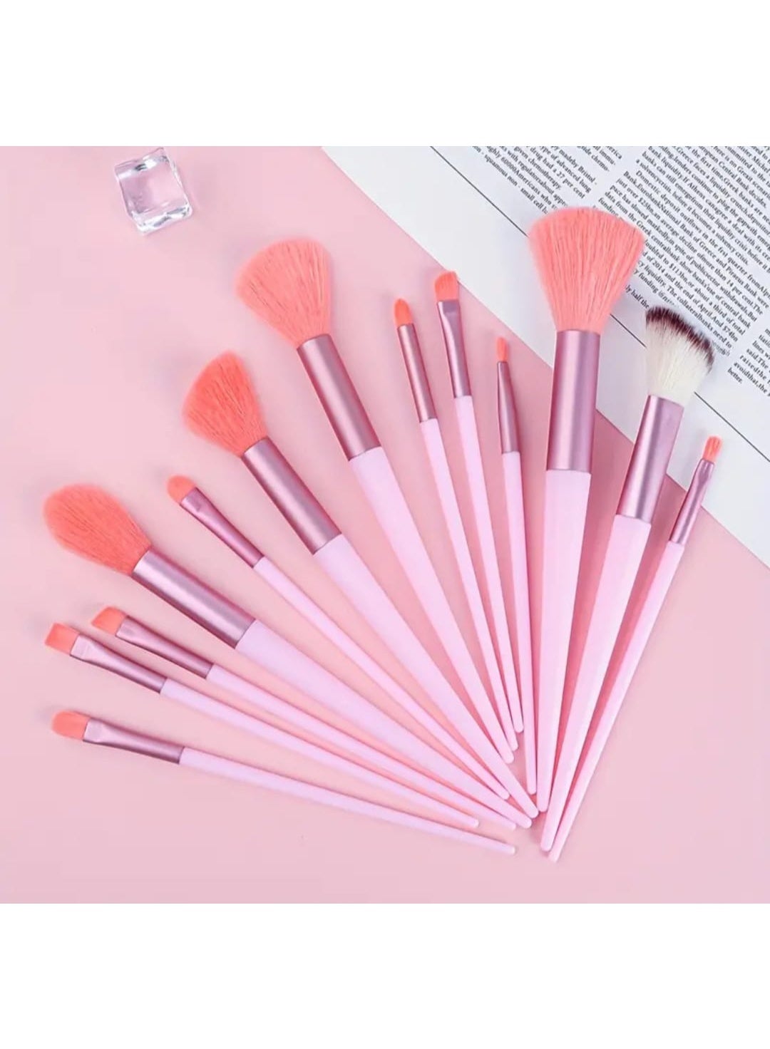 A set of 25 Pcs Makeup Brushes Tool Set, Professional Kabuki Foundation Eyeshadow Blush Blending Lip Full Face Cosmetic Kit ,Makeup Brush Set,
