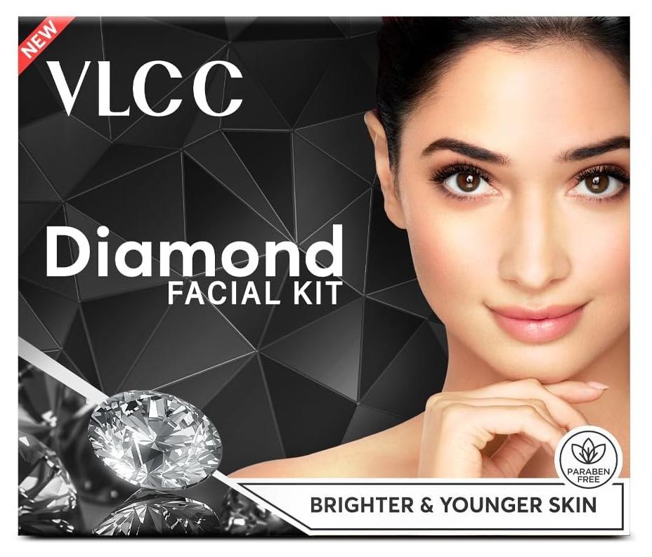 VLCC Diamond Facial Kit - 60g | Skin purifying with Parlour Glow | Improves Skin Elasticity, Brightens and Lightens Patchy Damaged Skin | With Colloidal Diamond, Jojoba Oil, Olive Oil & Aloe Vera.