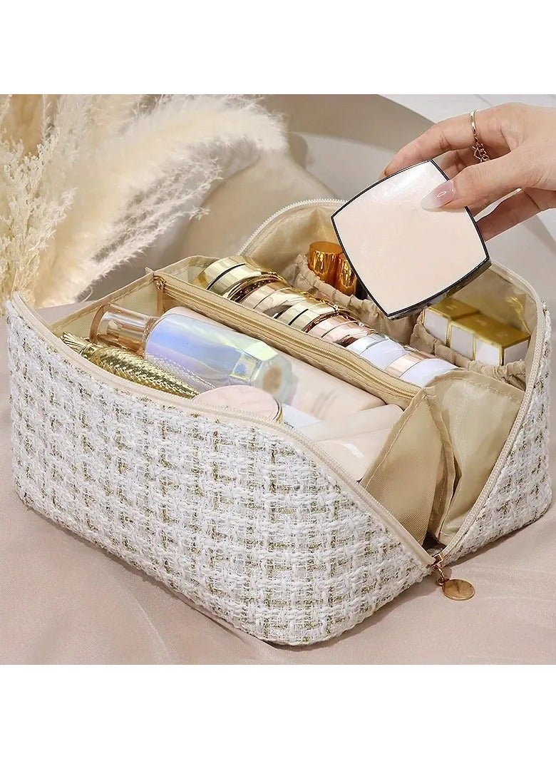 Large apaciy Travel Cosmetic Bag Multifunctional Waterproof Portable Makeup Organizer Bag With Handle Ideal for Travel