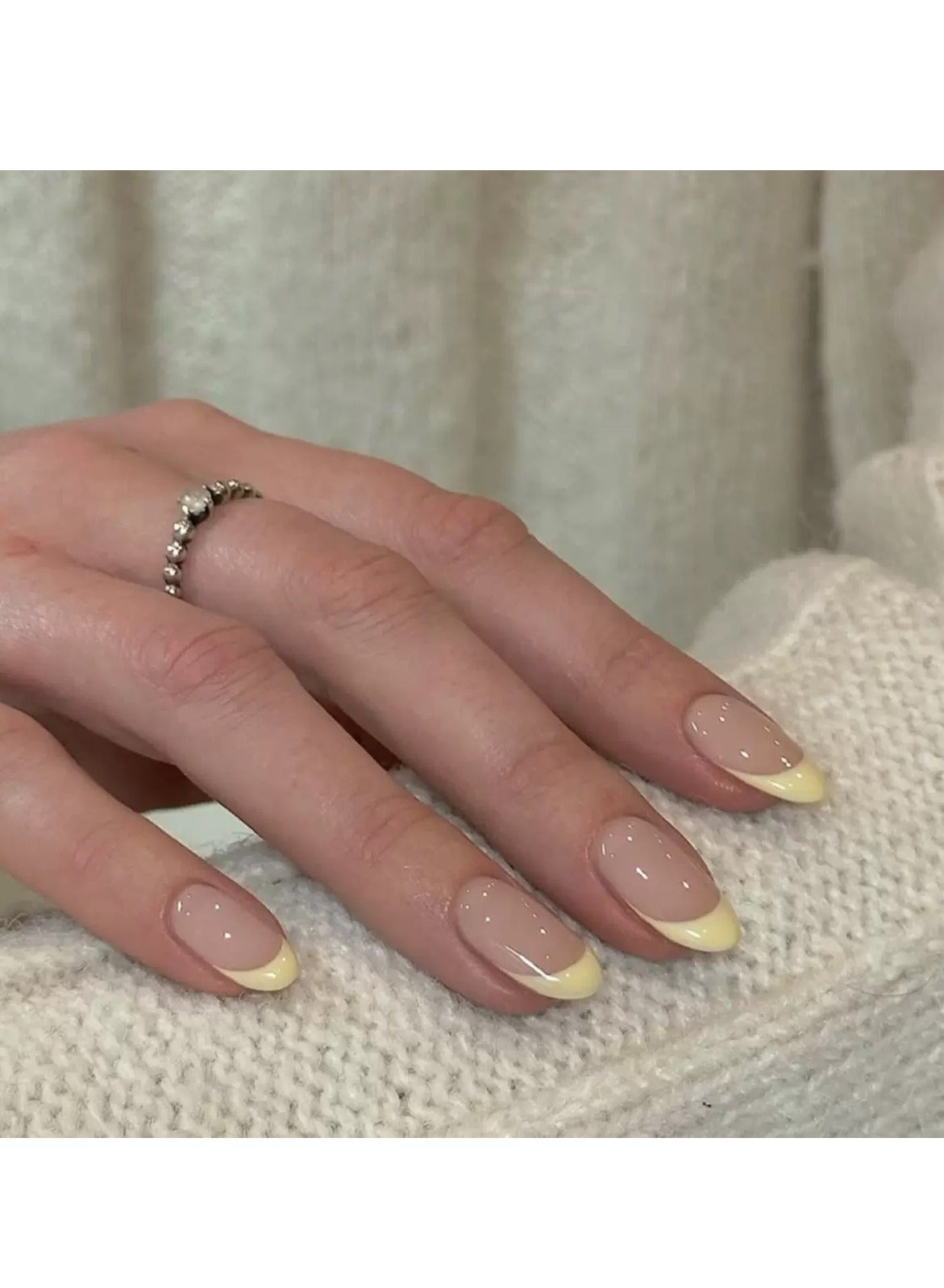 Press On False Nails,24pcs, Elegant Short Almond-Shaped Yellow French Fake Nails For a Minimalist Chic Look, Stylish Nail Tips Forfall And Summer, Acrylic Nails With Glue Kit.