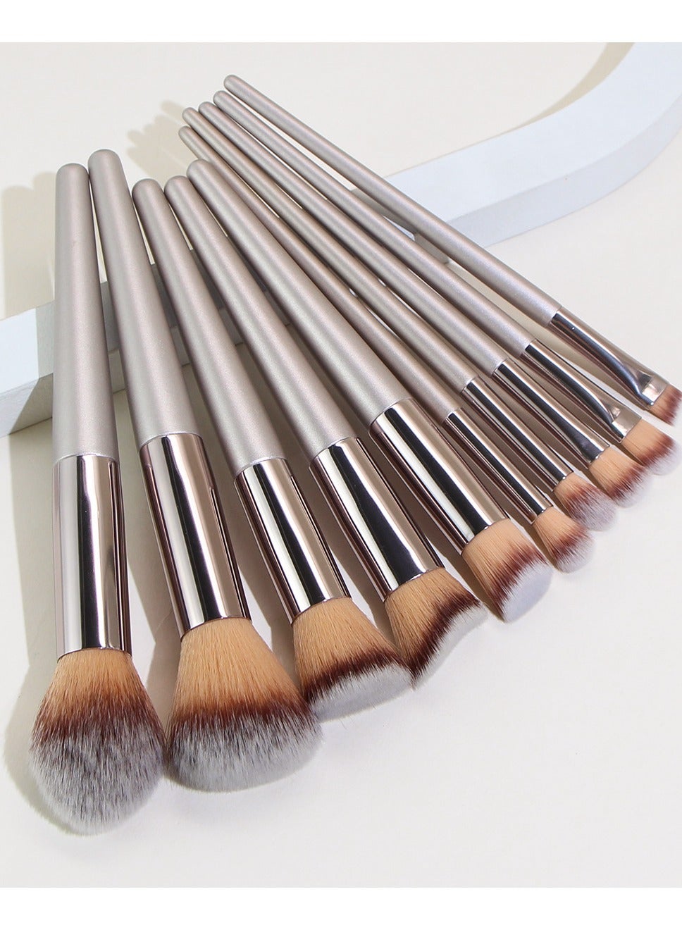 10 Pcs Professional Make Up Brush Set Including Powder Brush Eyeshadow Brush Highlighter Brush And Other Makeup Tools
