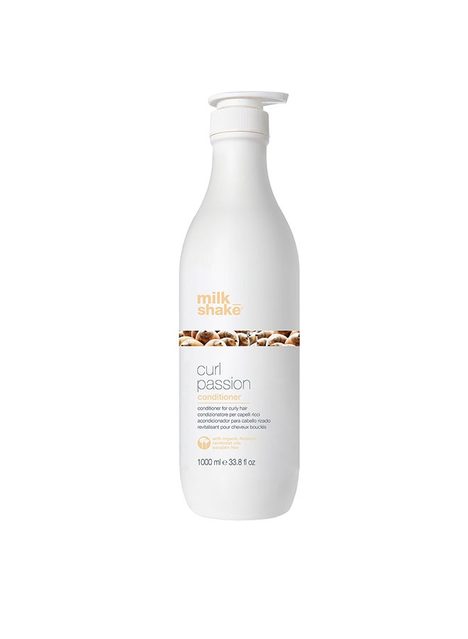 Curl Passion Leave-In Spray – Paraben-Free Leave-In Conditioner for Curly Hair with Organic Pracaxi & Babassu Oils – Anti-Frizz, Hydrating, Softening & Defining Formula with Quinoa & Milk Proteins for Bouncy, Long-Lasting Curls, 1 Ltr