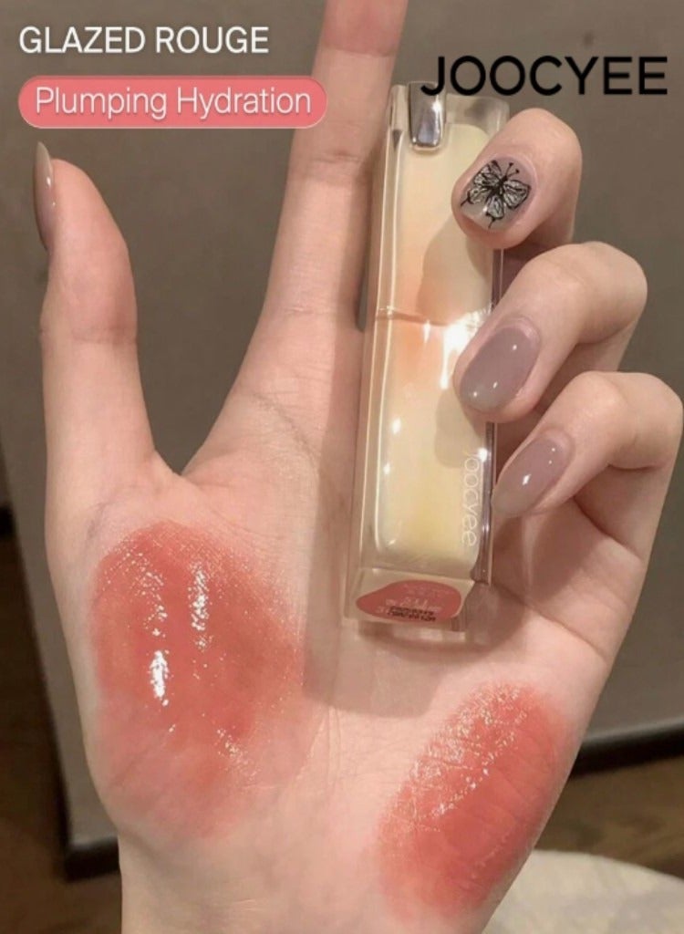 JOOCYEE Long-wearing, hydrating, plump glazed lipstick with a transfer-resistant formula