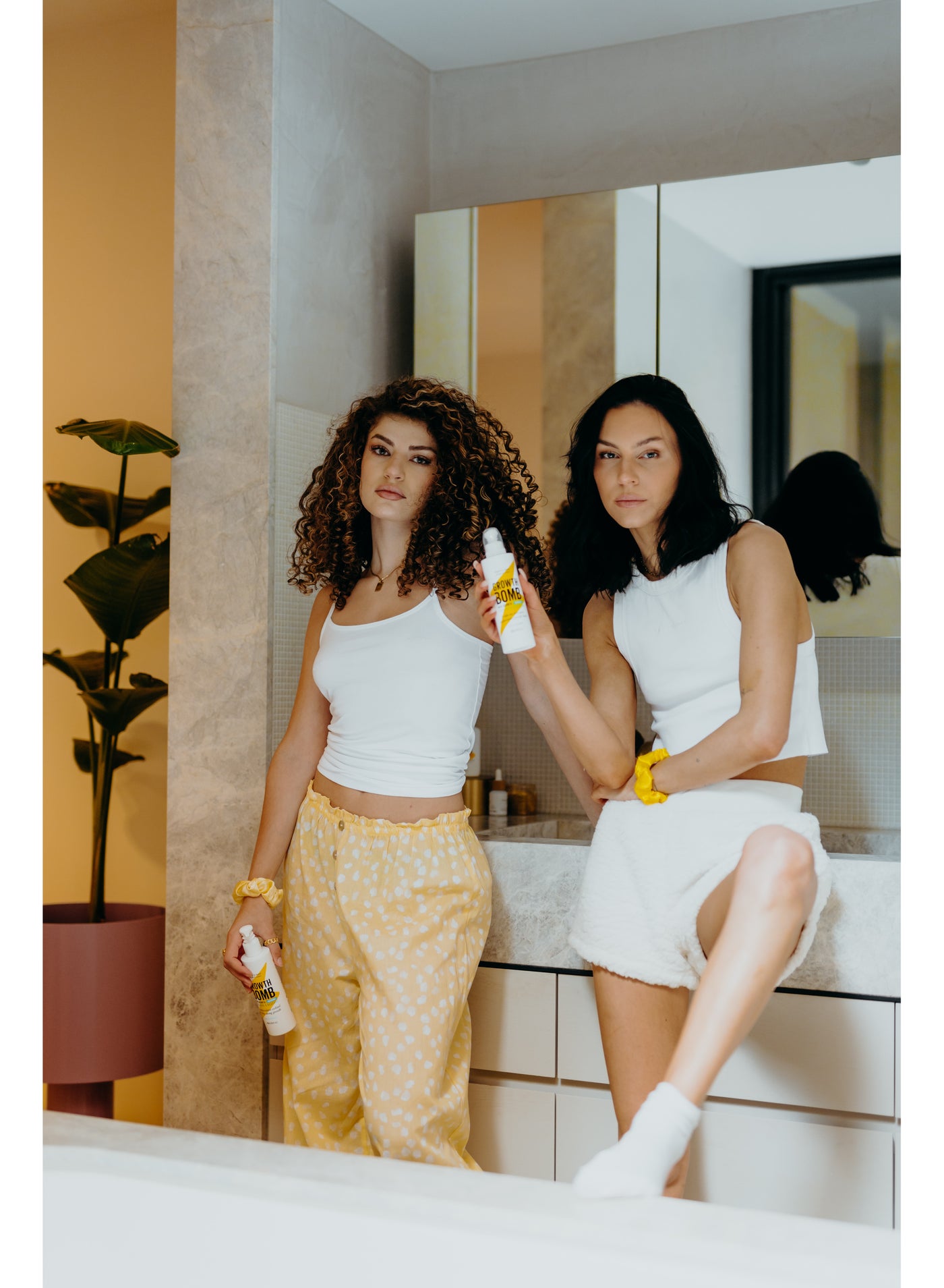 Leave-In Hair Growth Spray with Caffeine & Antioxidants - Boosts Hair Volume, Protects Against Breakage & Hydrates Strands (185 ml) - image 3